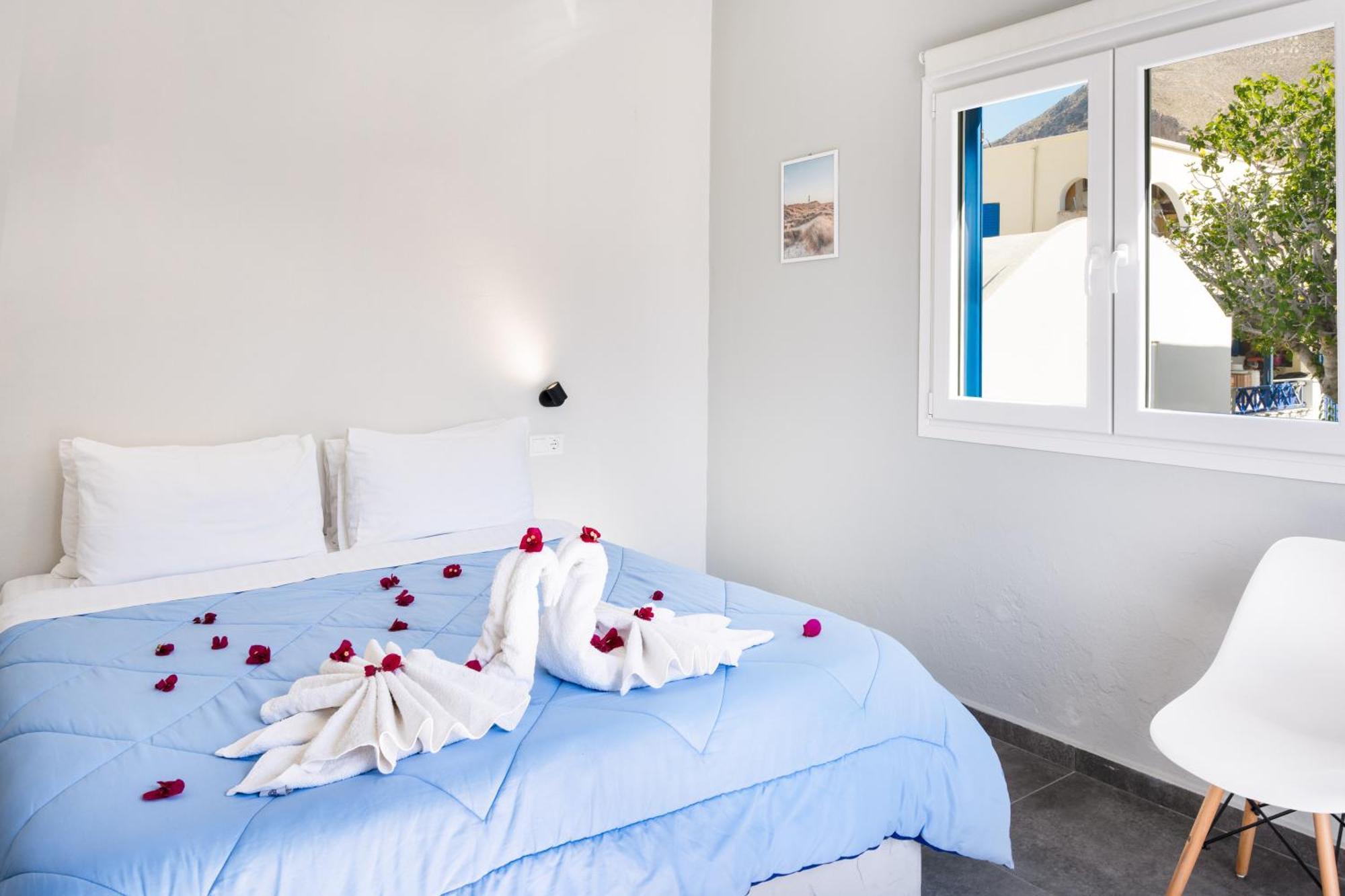 Aegean Blue Santorini Perissa公寓 外观 照片